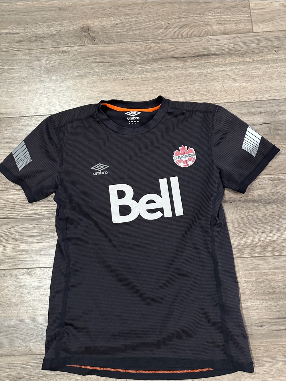 Canada umbro soccer jersey medium football
